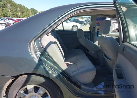 2004 Toyota Camry Le из США, поврежденный, VIN 4T1BE32KX4U357142